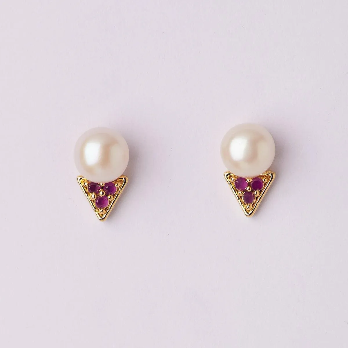 Elegant Stud Pearl Earring