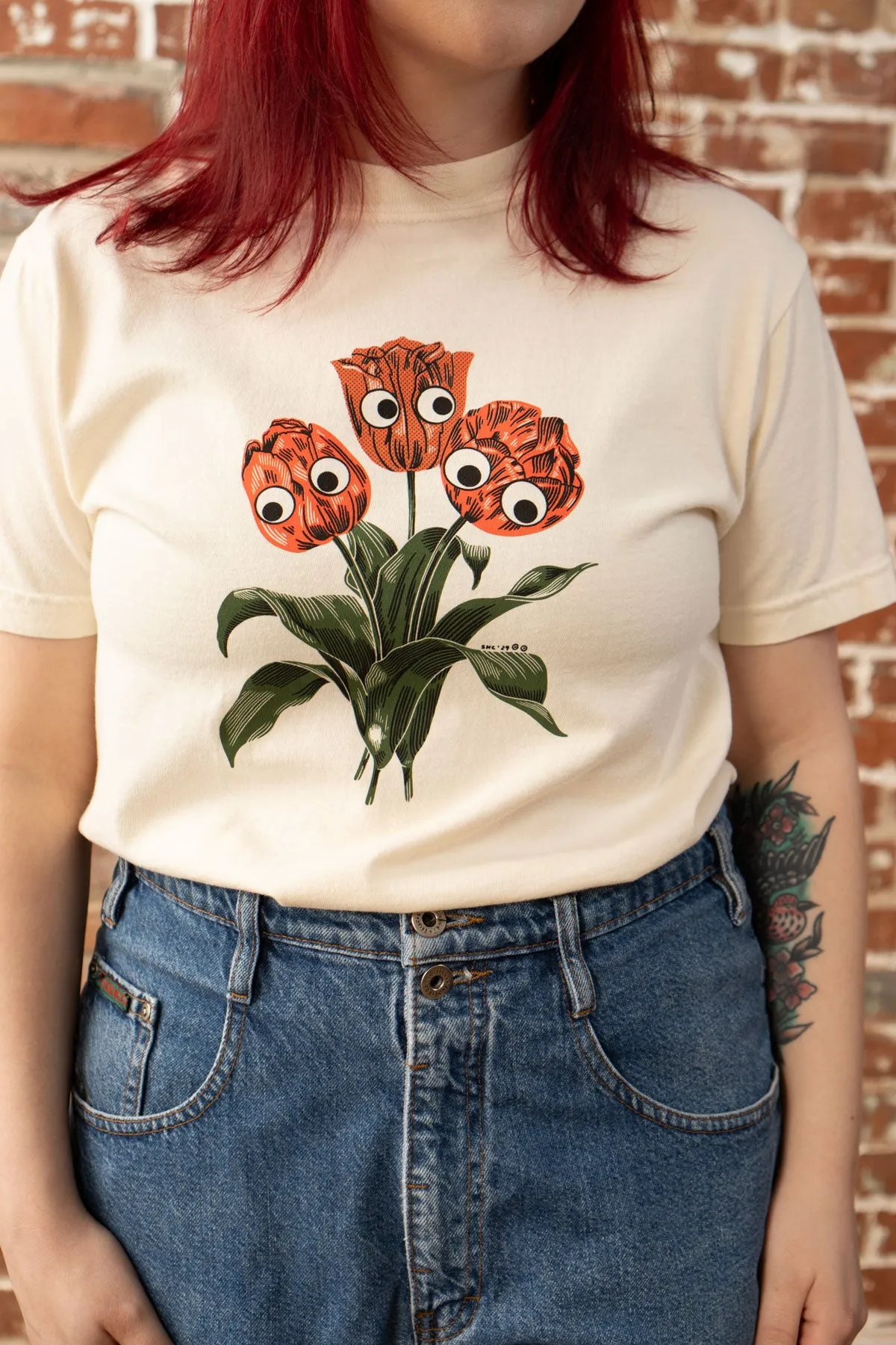 Whimsical Googly Tulip Trio Graphic Tee - Fun Floral Design T-Shirt for Casual Wear