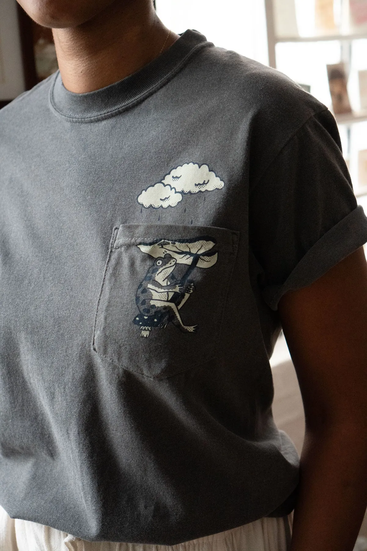 Leaf Umbrella Pocket Tee