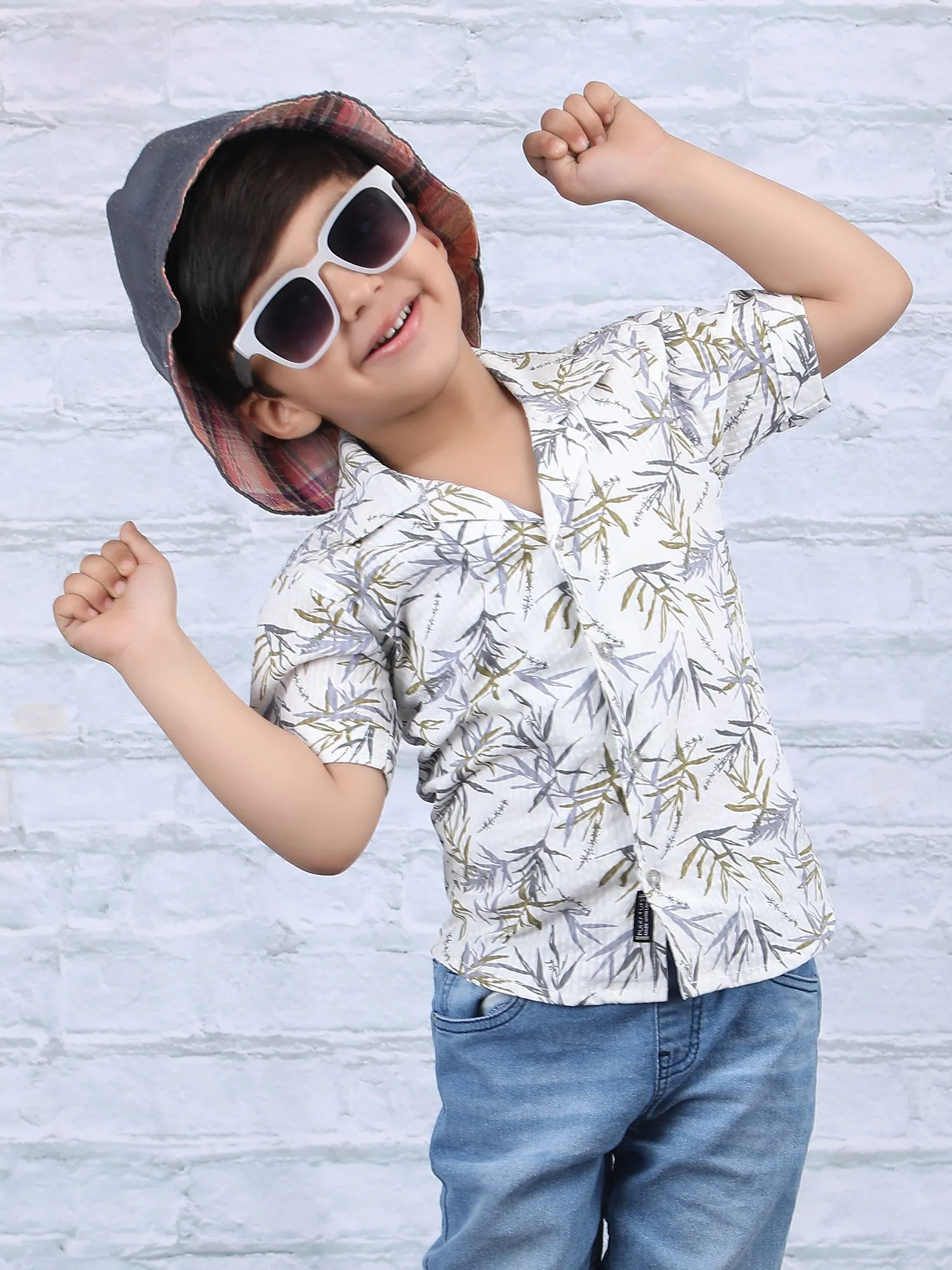 Polka Tots Half Sleeve Leaf print Shirt - Light green