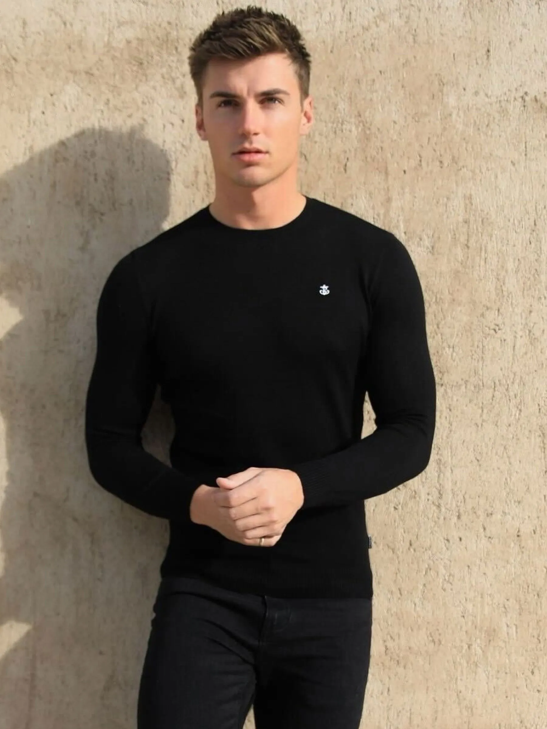 Sudbury Knitted Jumper - Black