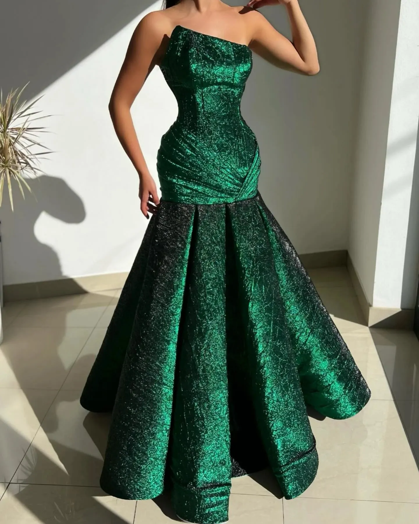 TAVIMART  -  Stunning Green Mermaid Prom Dresses Strapless Women Trumpet Evening Gowns Ruffles Pleated Ball Gown Bridal Wedding Dress W