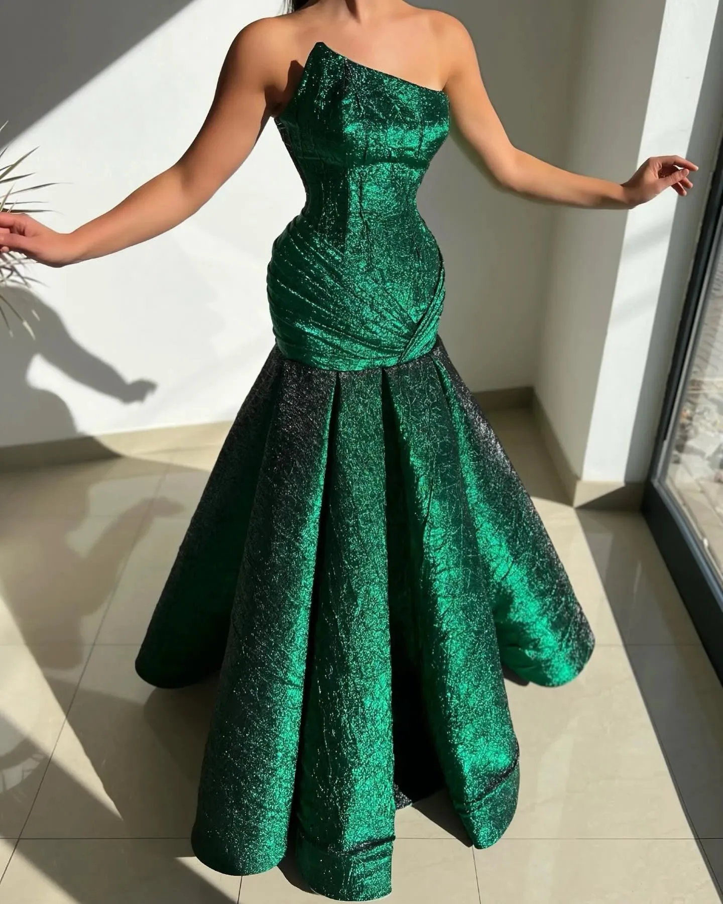 TAVIMART  -  Stunning Green Mermaid Prom Dresses Strapless Women Trumpet Evening Gowns Ruffles Pleated Ball Gown Bridal Wedding Dress W